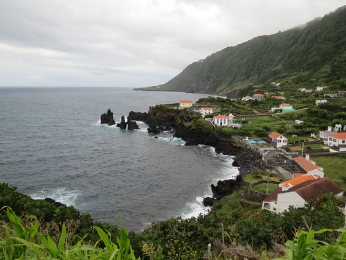 Por las diferentes islas de Azores: Terceira, San Jorge,Faial,Flores,San Miguel - Blogs de Portugal - 2 días - SAN JORGE - Isla con unos cortados increíbles dando lugar a las Fajas (13)