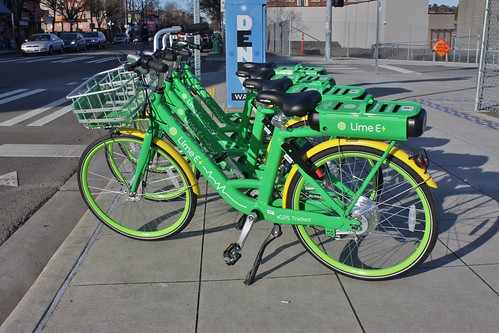 LimeBike e-bikes in Seattle