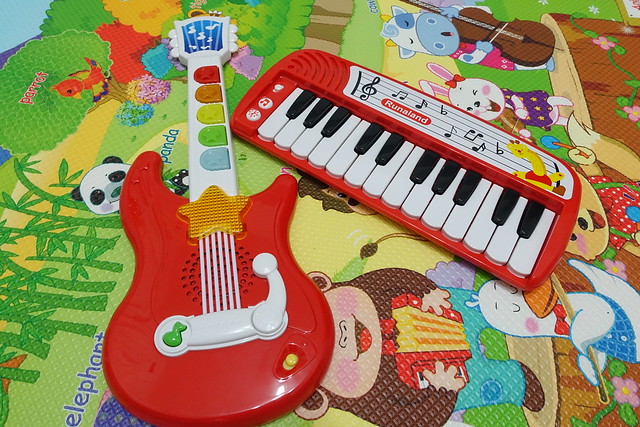 RUNALAND寶寶迷你鋼琴+炫光和弦吉他組合 (3)