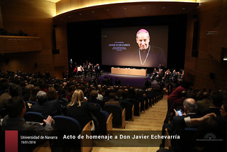 Acto de homenaje a Don Javier Echevarría