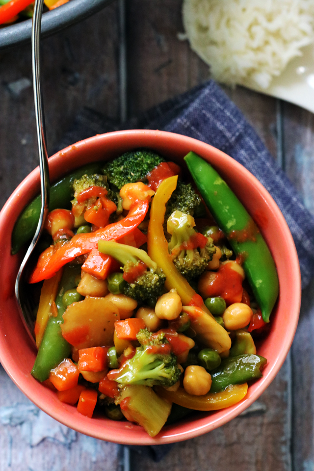 30 Minute Weeknight Chickpea and Vegetable Stirfry