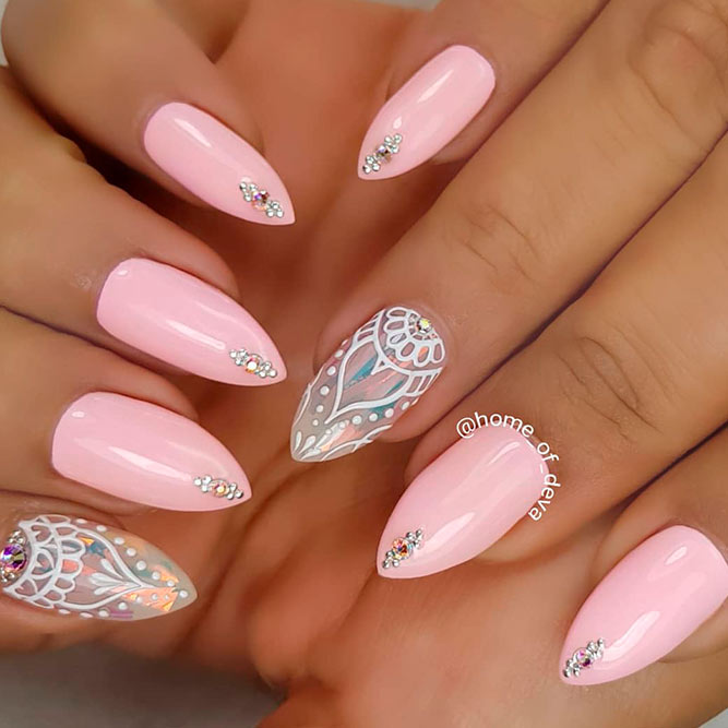 87+ Examples of Beautiful Pointy Nails Designs - Fashionre