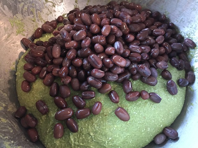 Mixing azuki beans