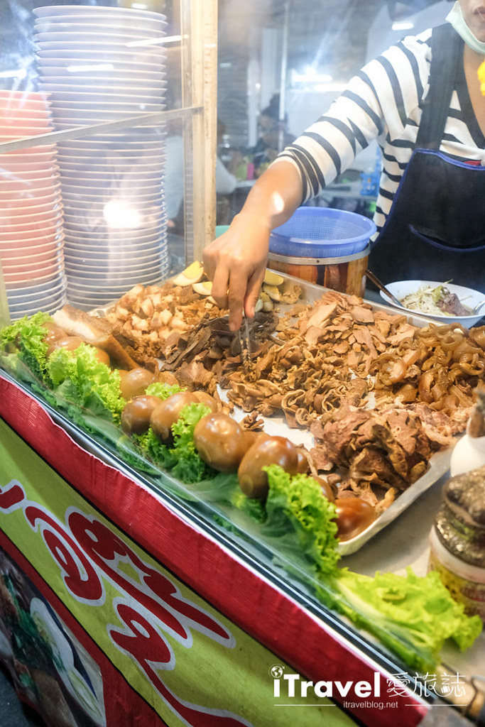 曼谷夜市推荐 查龙四夜市Chok Chai 4 Night Market (17)