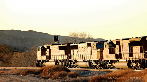 trains railroads unionpacific up sunsetroute santimoteocanyon locomotive emd sd70m