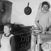 41. Tinerele fete învaţă arta culinară (Chişinău 1942)