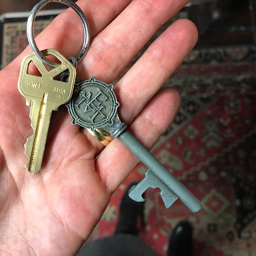 Escape room keys