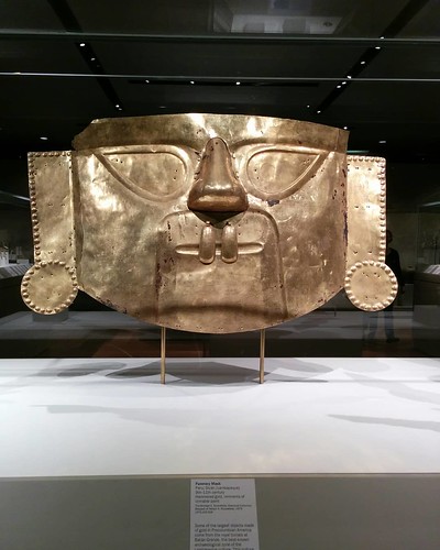 Funerary mask #newyorkcity #newyork #manhattan #metmuseum #peru #gold #hammeredgold #sican #latergram