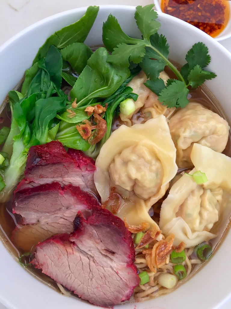 Mi Hoanh Thanh Xa Xiu Recipe: Easy and Delicious Homemade Noodle Dumplings