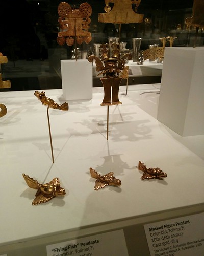 Flying fish pendants #newyorkcity #newyork #manhattan #metmuseum #colombia #gold #pendants #latergram