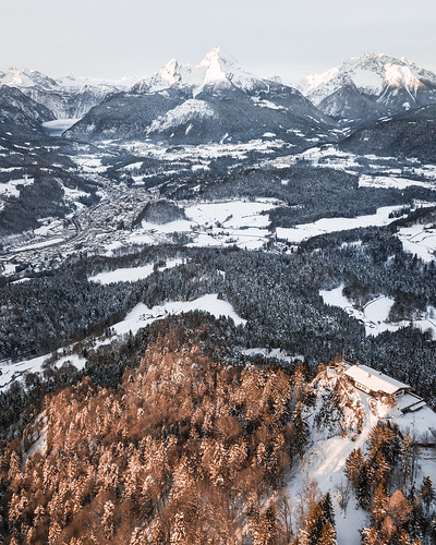 berchtesgaden mountain alps alpen winter morning morgen sonnenaufgang sunrise alpenglow alpenglühen drone mavic dji berghütte hütte germany deutschland kneifelspitze