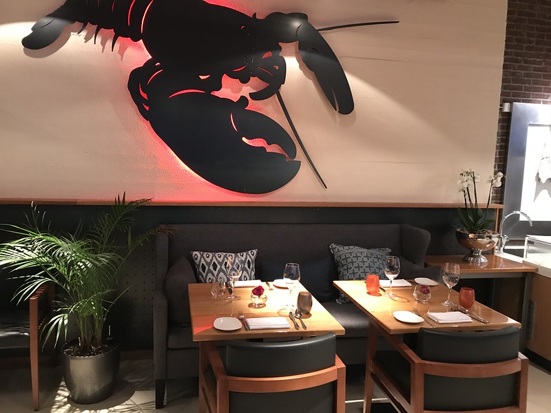 Fiskekompaniet lobster wall decor