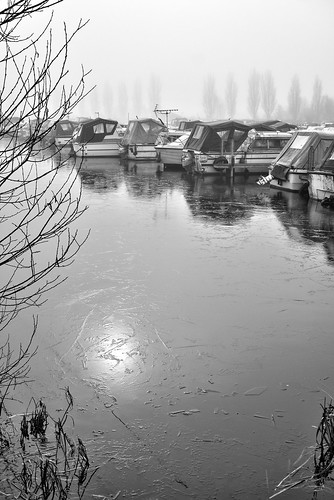 ice sawleymarina winter boats fujifilmxt1 stillness mist fog misty foggy earlymorning dawn fujifilm27mm sun reflection dead