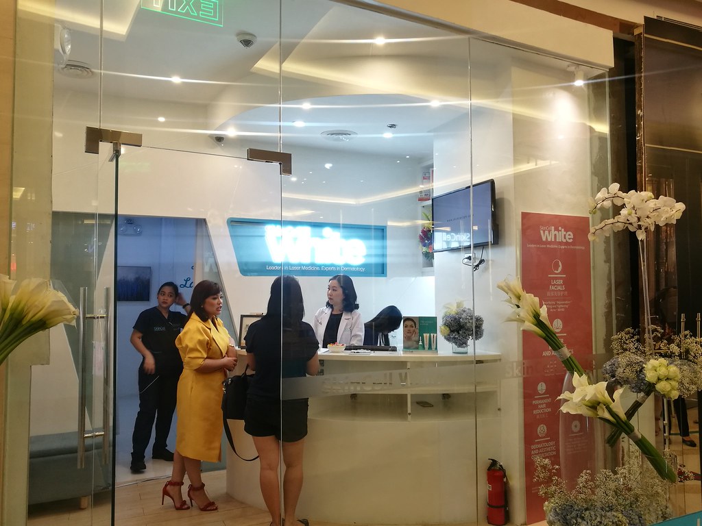 New Skincare Clinic SkinCell Opens in Venice Piazza Mckinley Hill (Includes  Pricelist of Services) - KIKAYSIKAT