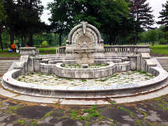 Merrill Humane Fountain in July 2013 - 03