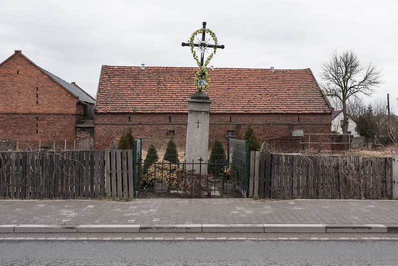 War monument coverted into chapel, Nadolice Wielkie/Groß Nädlitz, 13.03.2018