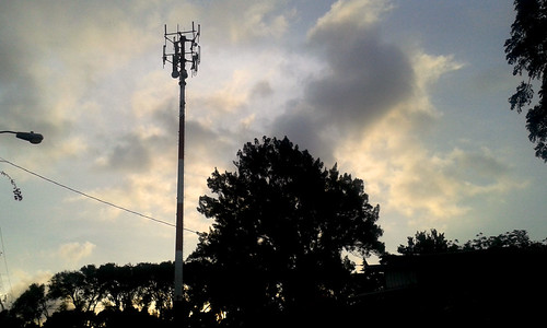 paisaje bosque nubes atardecer vegetación silueta antena torre caminata cableado