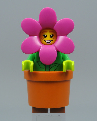 LEGO FLOWERPOT GIRL #14 Minifigure 71021 Series 18 NEW FACTORY SEALED Pink Daisy 