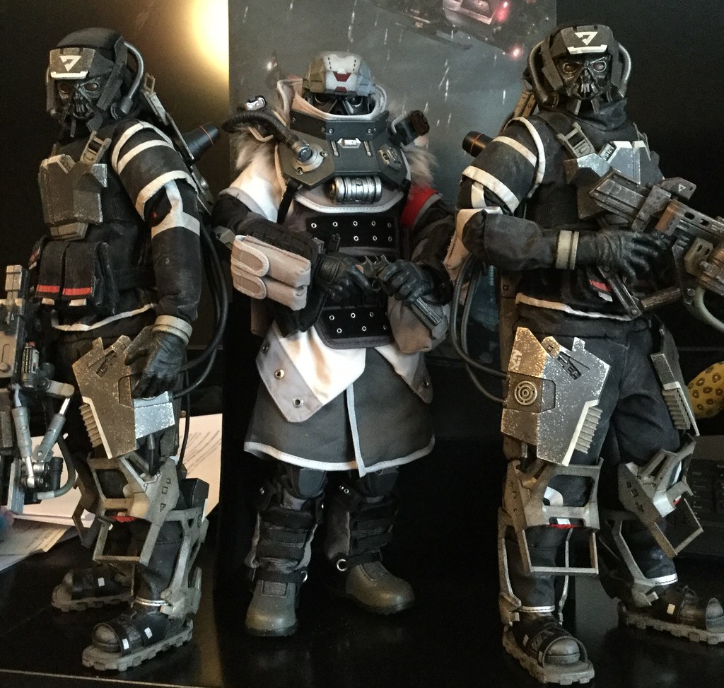 Killzone Hazmat Trooper 1:6 Scale Light-Up Action Figure