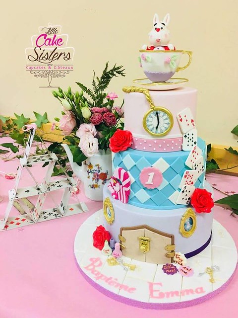 Alice in Wonderland Cake by Vanessa Truffier of Little Cake Sisters
