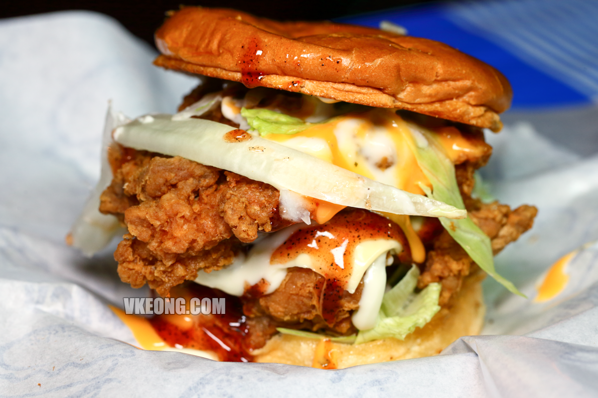 Burger-Baek-Double-Crispy-Chicken-with-Cheese
