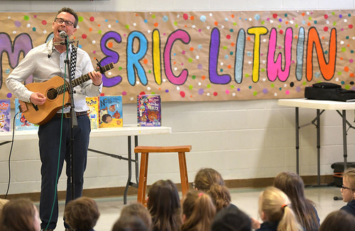 Eric Litwin visits area School