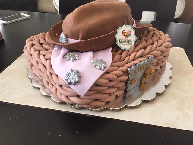 Cowgirl Cake by Pastelería Rousetti