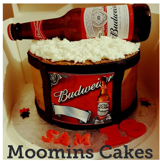 Budweiser Bottle Cake by Moomins Cakes