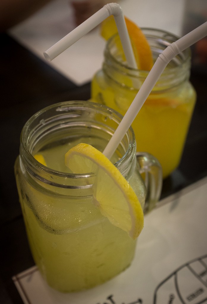 Fat Daddy's Smokehouse Freshly Squeezed Lemonade and Orange Juice