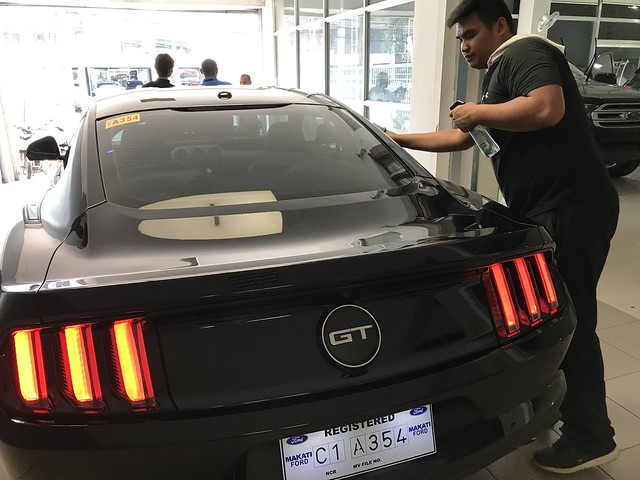 Ford Mustang, cleaning