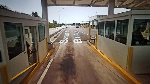 Border crossing because I can. #ridingthroughwalls #xcanadabikeride #googlestreetview #ontario #michigan #usacanadaborder #canadausaborder