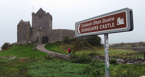 Dunguiare Castle Sign