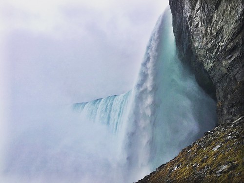 Journey Behind the Falls, #NiagaraFalls #Canada #travelblogger