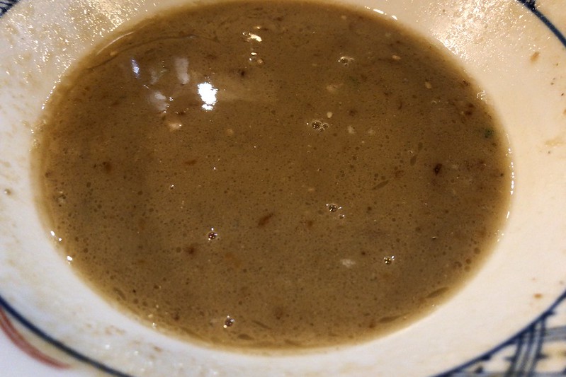 市ヶ谷麵や庄の味玉らーめんのスープ