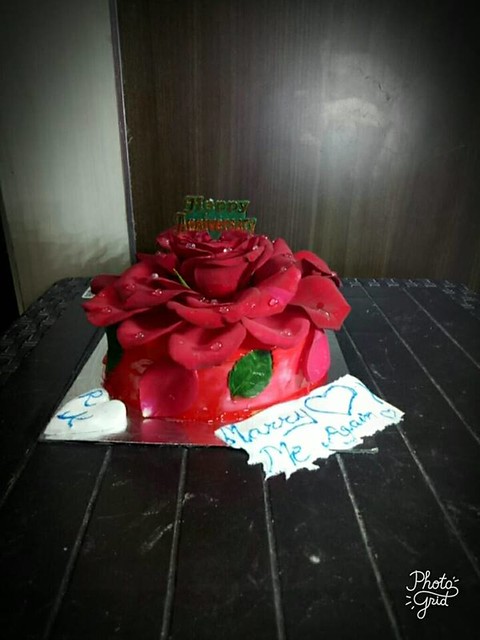 Flower Cake by Charu Mudgal of The Cake Fairy
