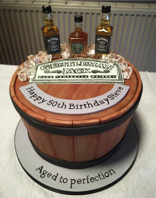 Gentleman’s Jack Daniels Whiskey Barrel by Flourgirl Cakes