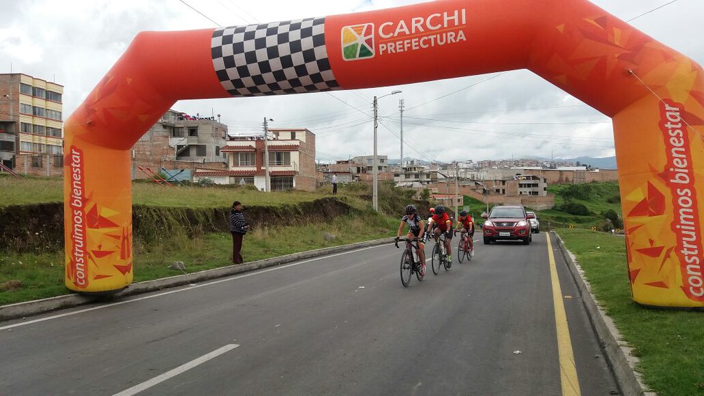 Prefectura apoya a los ciclistas carchenses para los sudamericanos