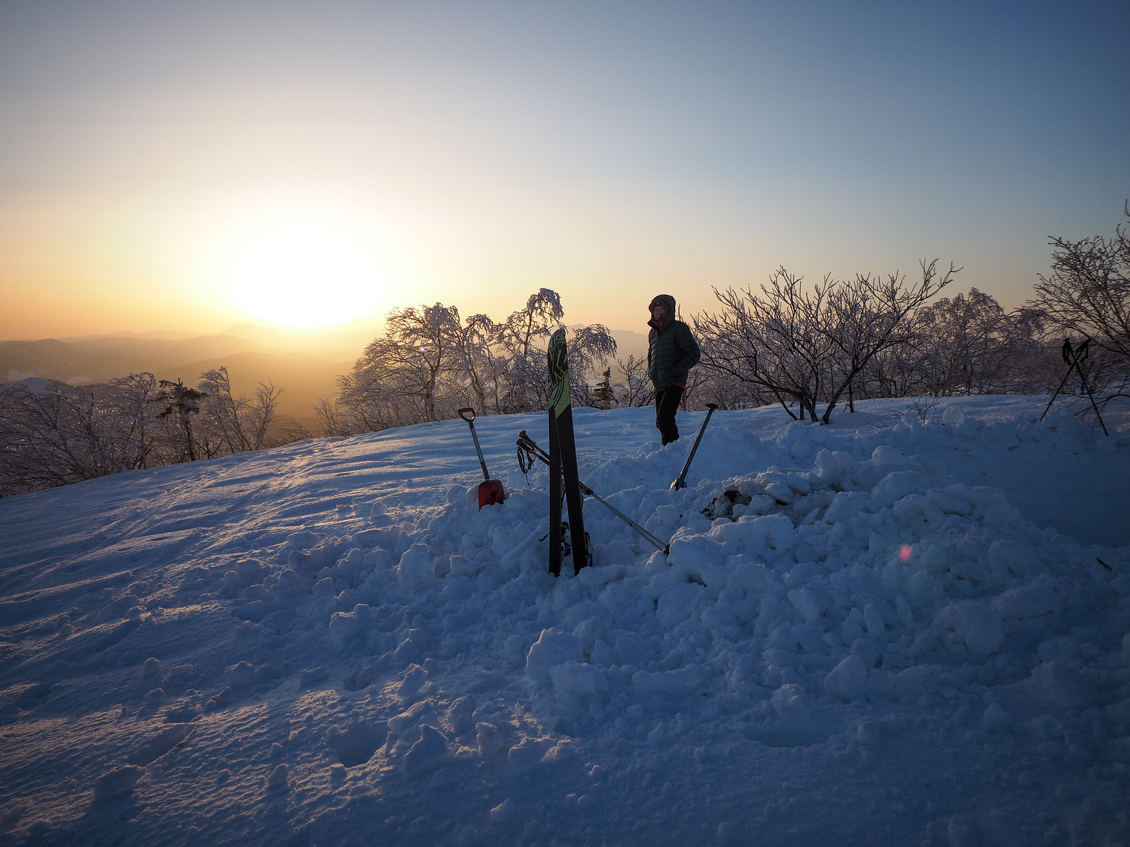 Mt. Sahoro and Sahoro Sanso Hut ski touring (Hokkaido, Japan)