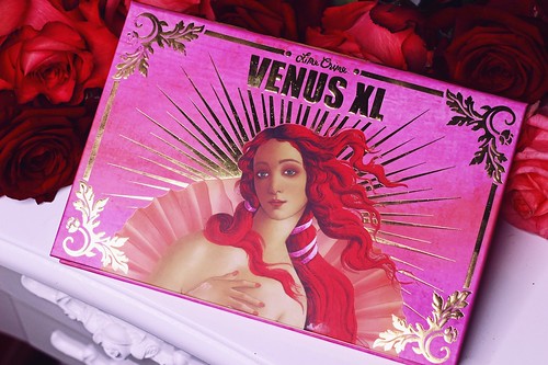 Revue Venus XL palette Lime Crime - Big or not to big16