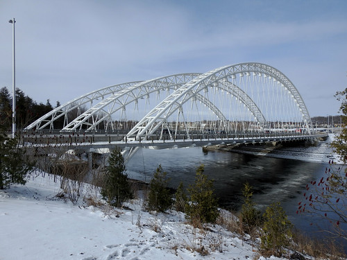 vimymemorialbridge strandherdarmstrongbridge rideauriver ottawa ontario canada winter hiver pont bridge nepean