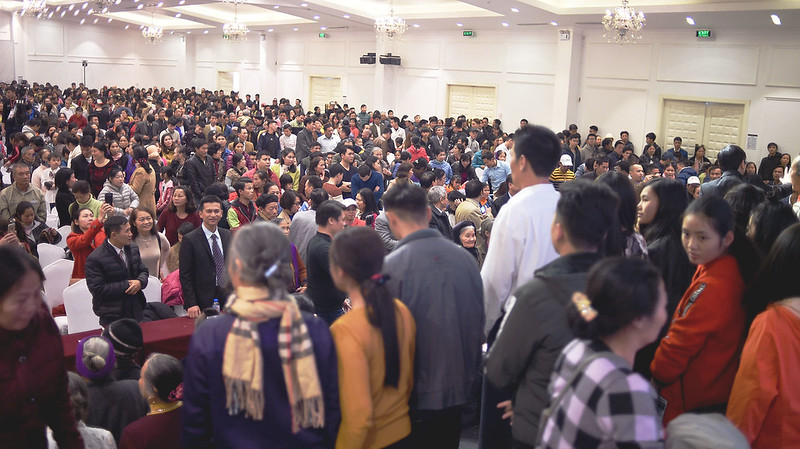 Hội Thánh Hà Nội - Giáng Sinh chung 3 hội thánh tối 22 có hơn 2000 người tham dự có hơn 300 người tin nhận Chúa (3)