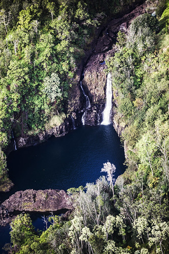 wailukuriver hookelekelestream hawaii hiloarea helicopter rainforest hilowatershedreserve waterfall cascade pool falls stream watercourse gully creek river kauwehufalls wyojones np