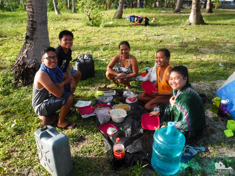 Breakfast at Digyo Island