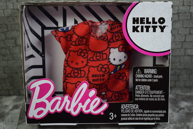 2017 Barbie Fashion Hello Kitty FLP41