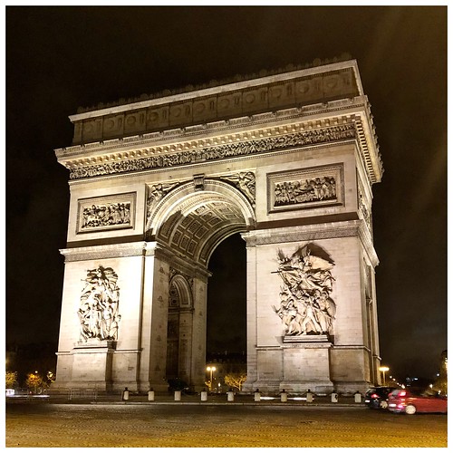 Arc de Triomphe after the Gilets Jaunes