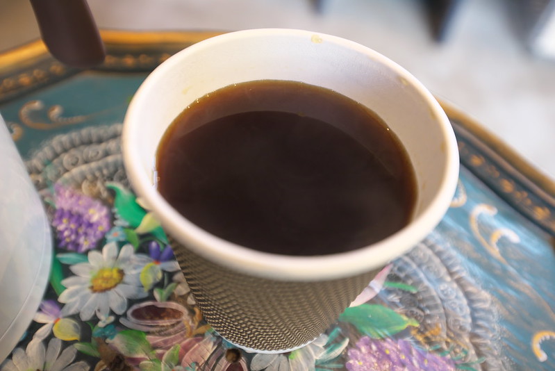 BLACKHOLE COFFEE ROASTERでコーヒーをテイクアウト