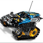 LEGO Technic 42095 Remote Controlled Stunt Racer 3