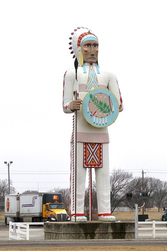 oklahoma bigcabin indian chief statue roadside americana