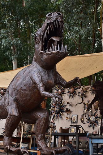 nikon d5600 statue sculpture augangavalley california steel metal animals dinosaurs handmade rusty