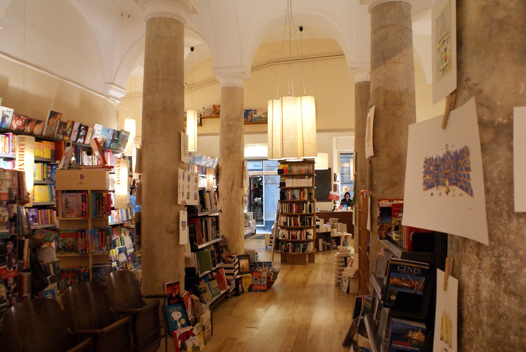 Dans la Librairie L'amico Ritrovato Genova à Gênes.